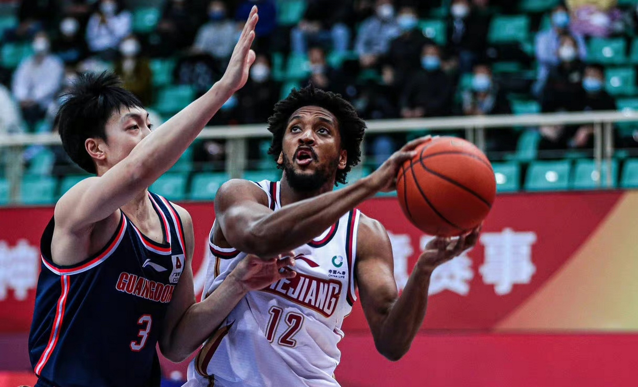 CBA常规赛今晚走向成谜，纽卡斯尔完成体检，目标明确，轮换策略成焦点的简单介绍